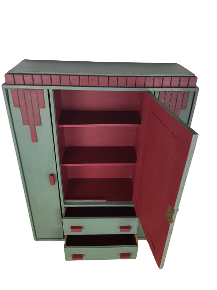 Toilet/pharmacy cabinet