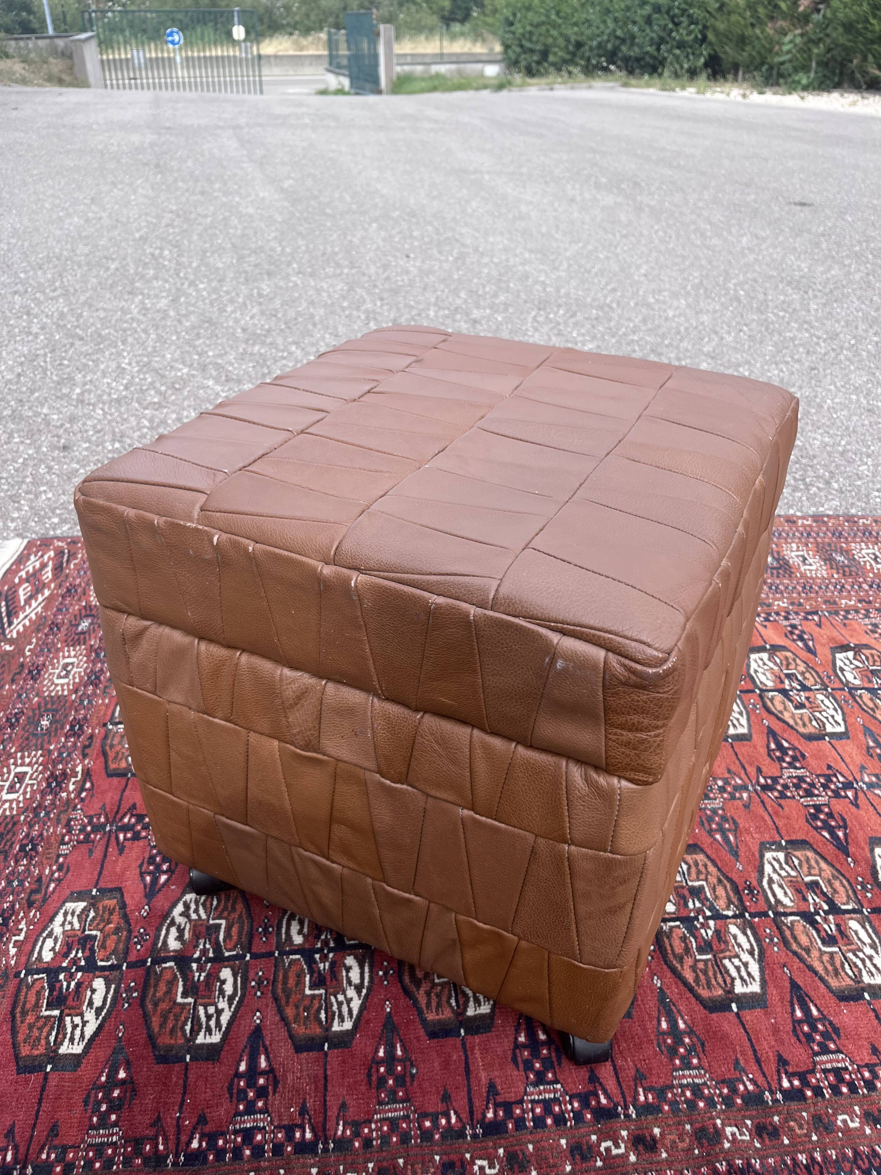 Coffre pouf en cuir