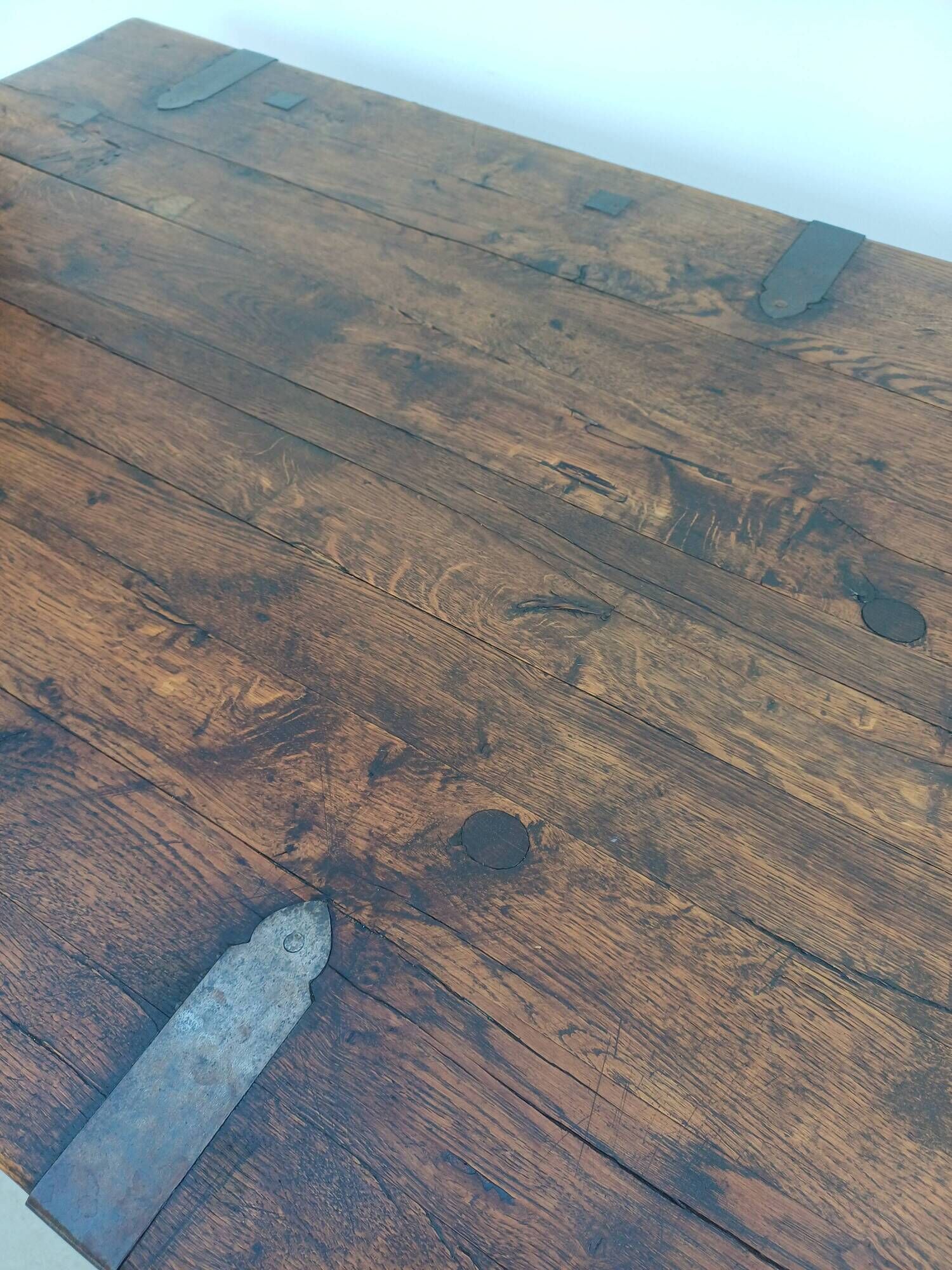 Centenary table in solid oak – Spanish Renaissance style (180 cm).