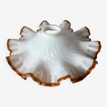 Handkerchief-shaped lampshade in white opaline glass and ocher border