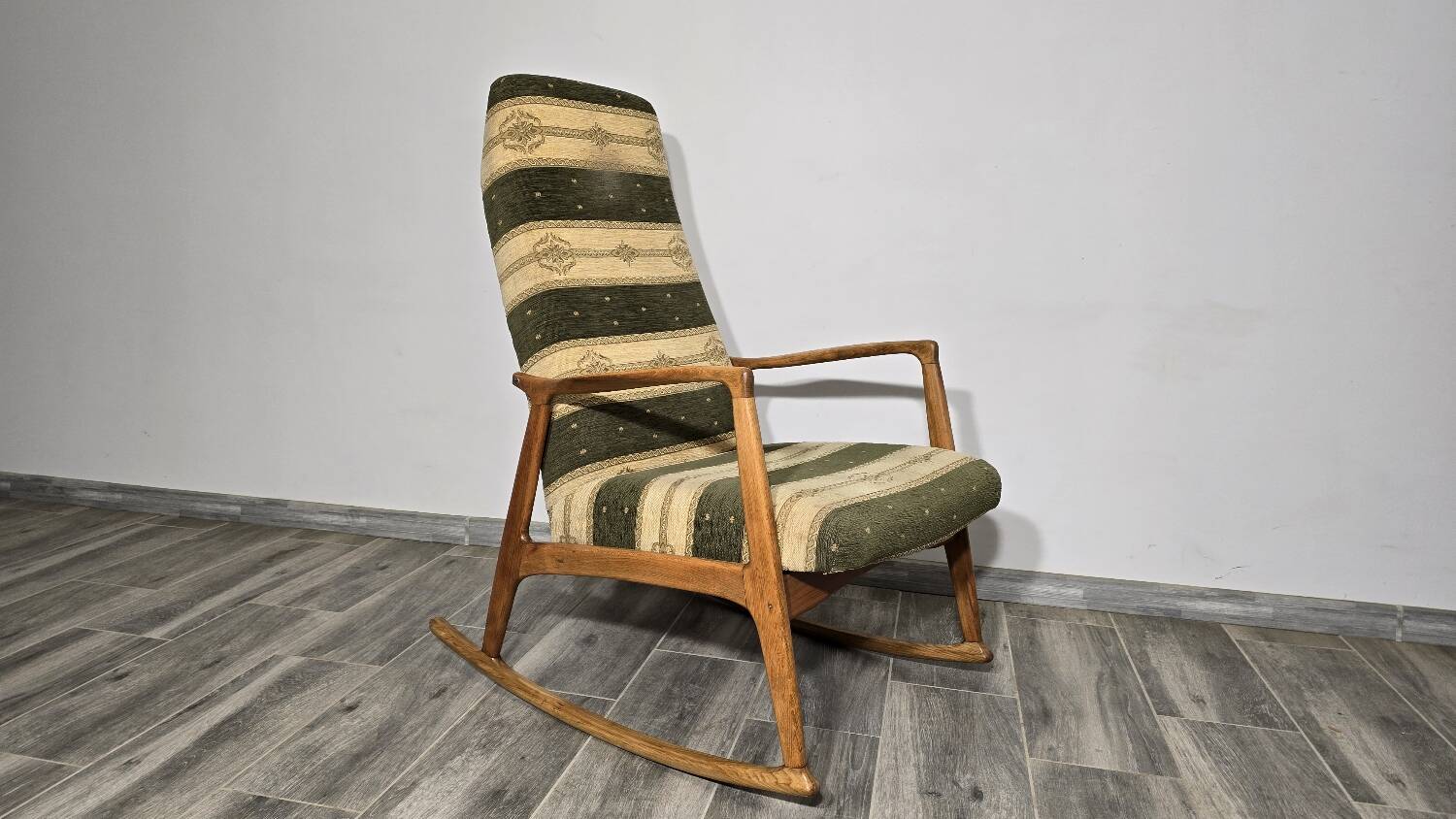 Rocking chair by Krasna Jizba