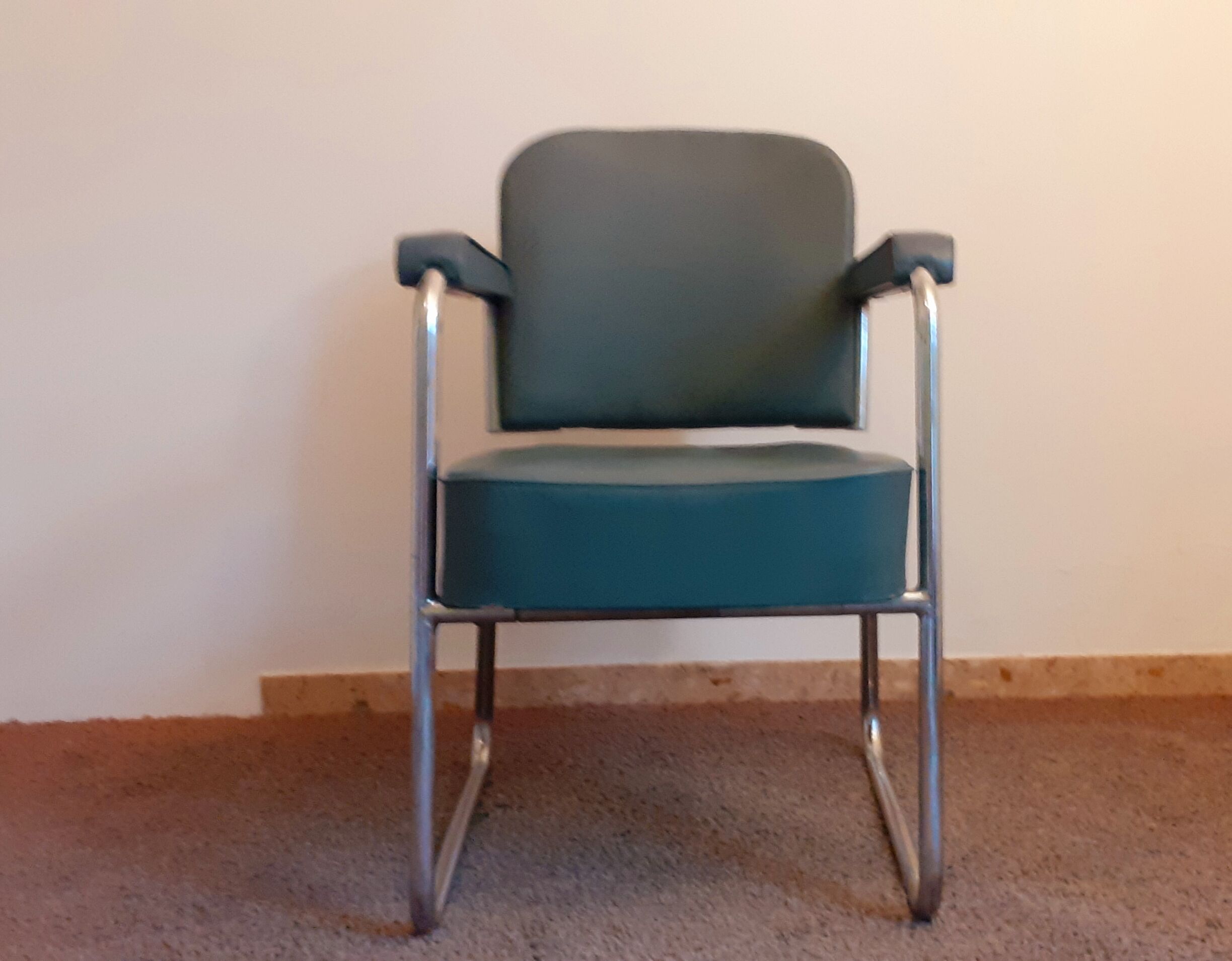 INDUSTRIAL ARMCHAIR RONEO express delivery