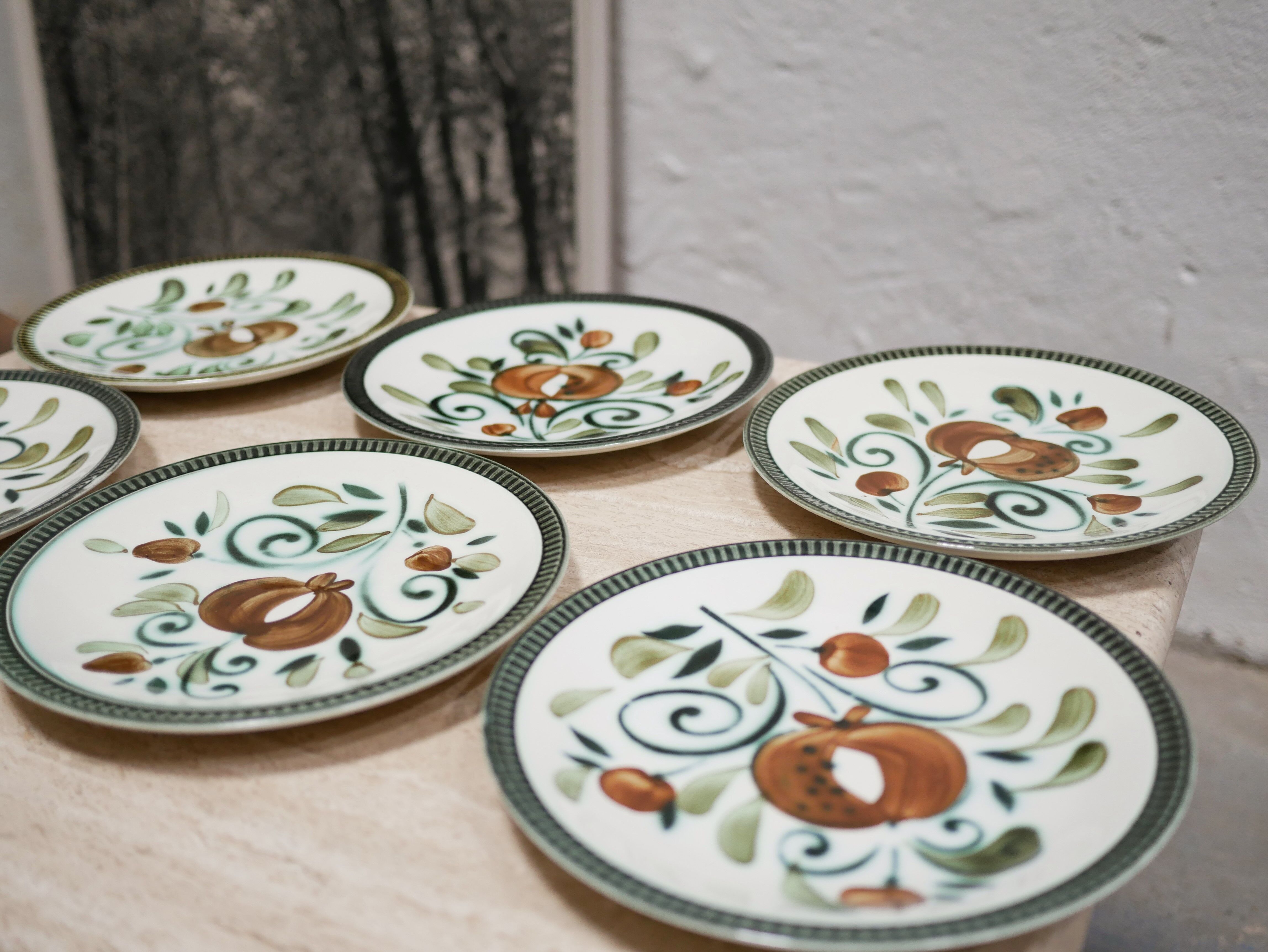 Série de 6 assiettes vintage éditées par Boch La Louvière