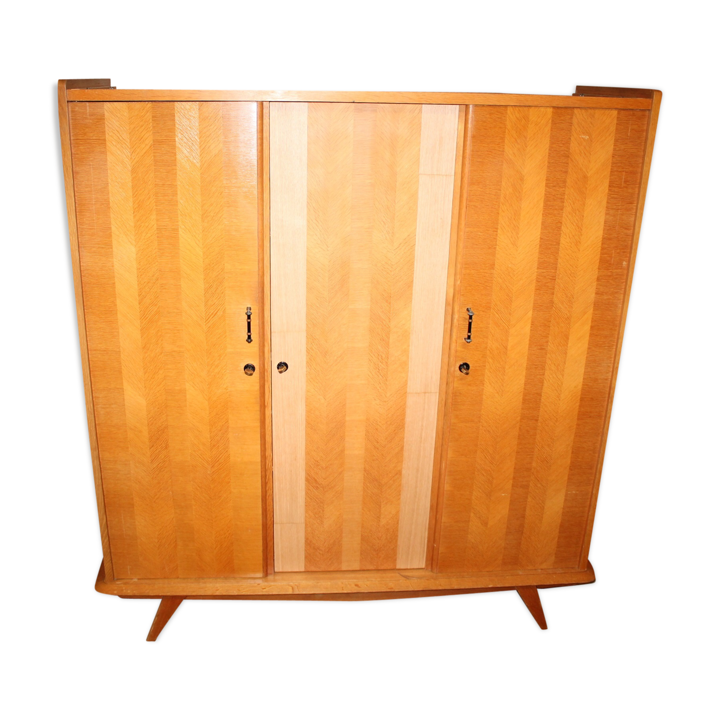 Armoire vintage