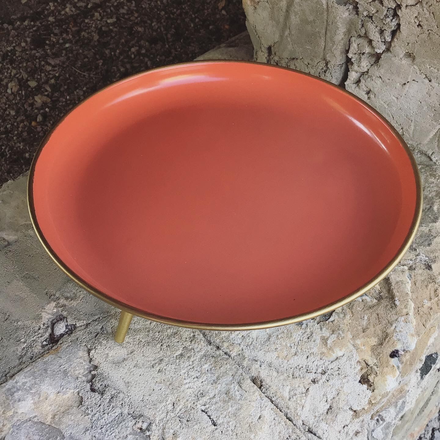Plateau en métal rose