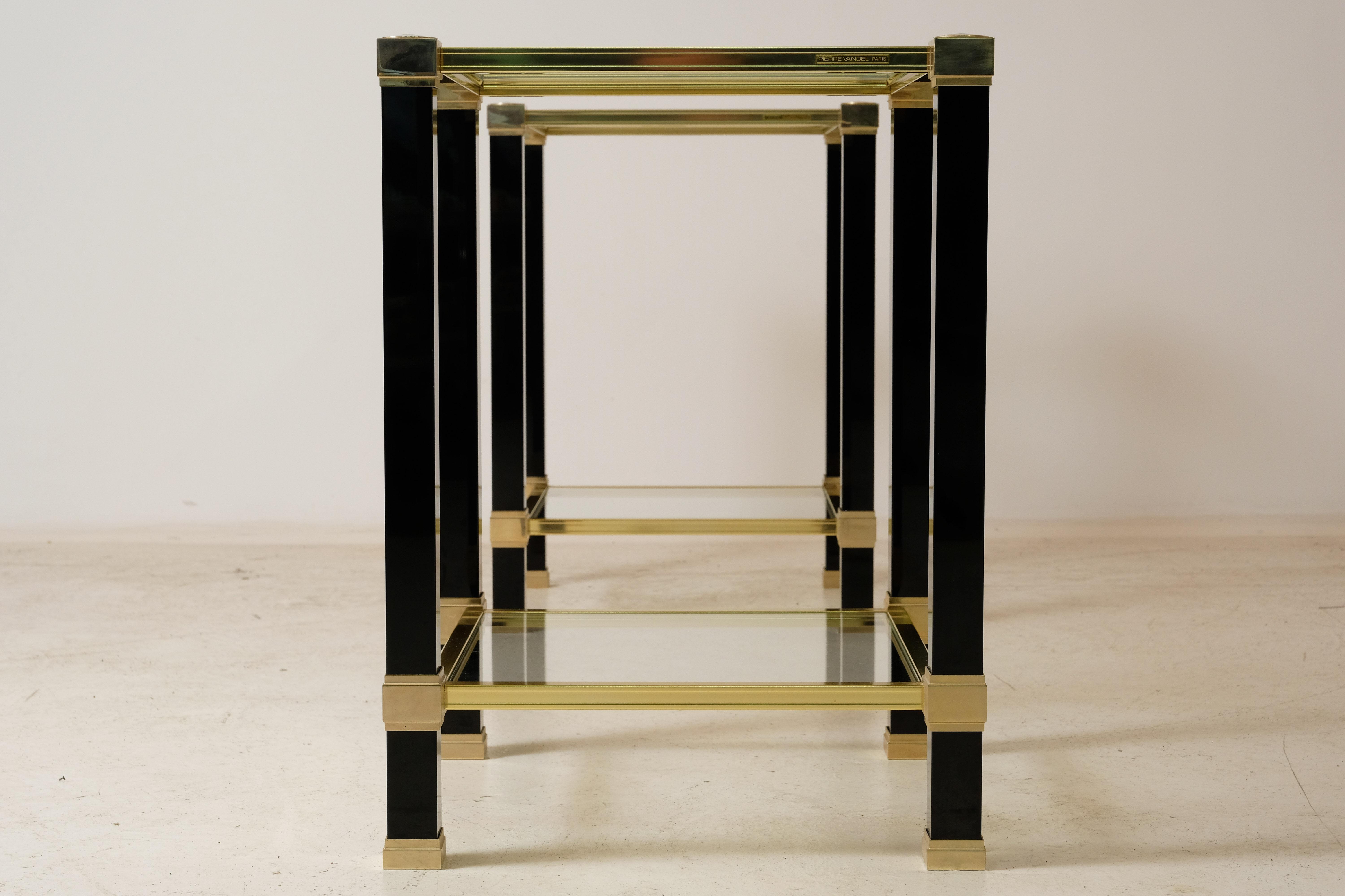 Paire de tables d’appoint ou chevets par Pierre Vandel 1970