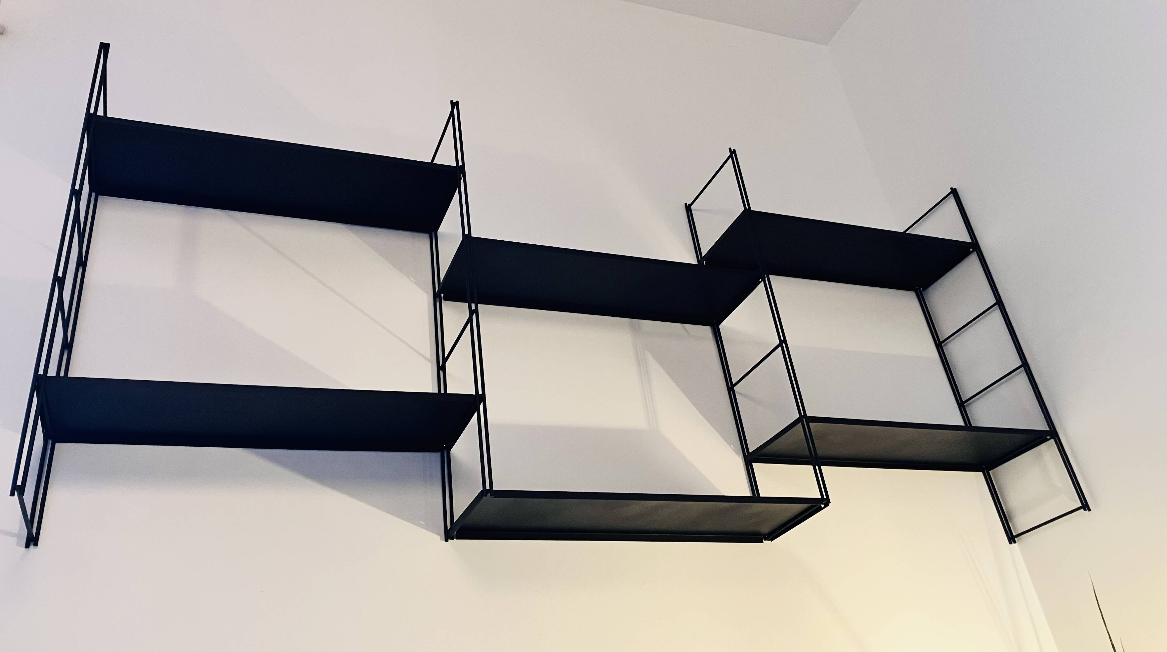 Modular shelves string black metal