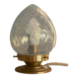 Opalescent globe table lamp