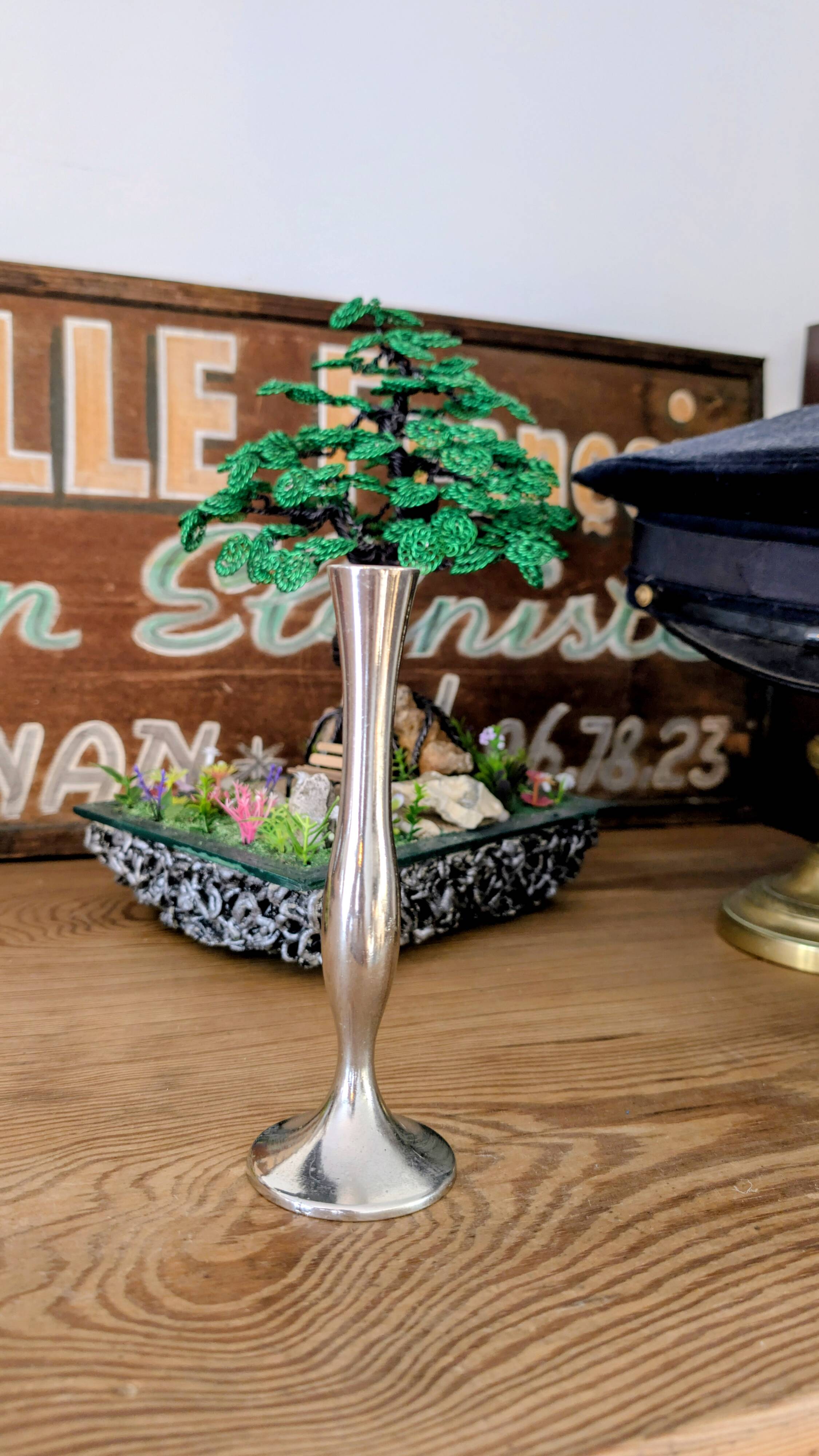 Polished metal vintage Damart soliflore – 20th-century modernist design