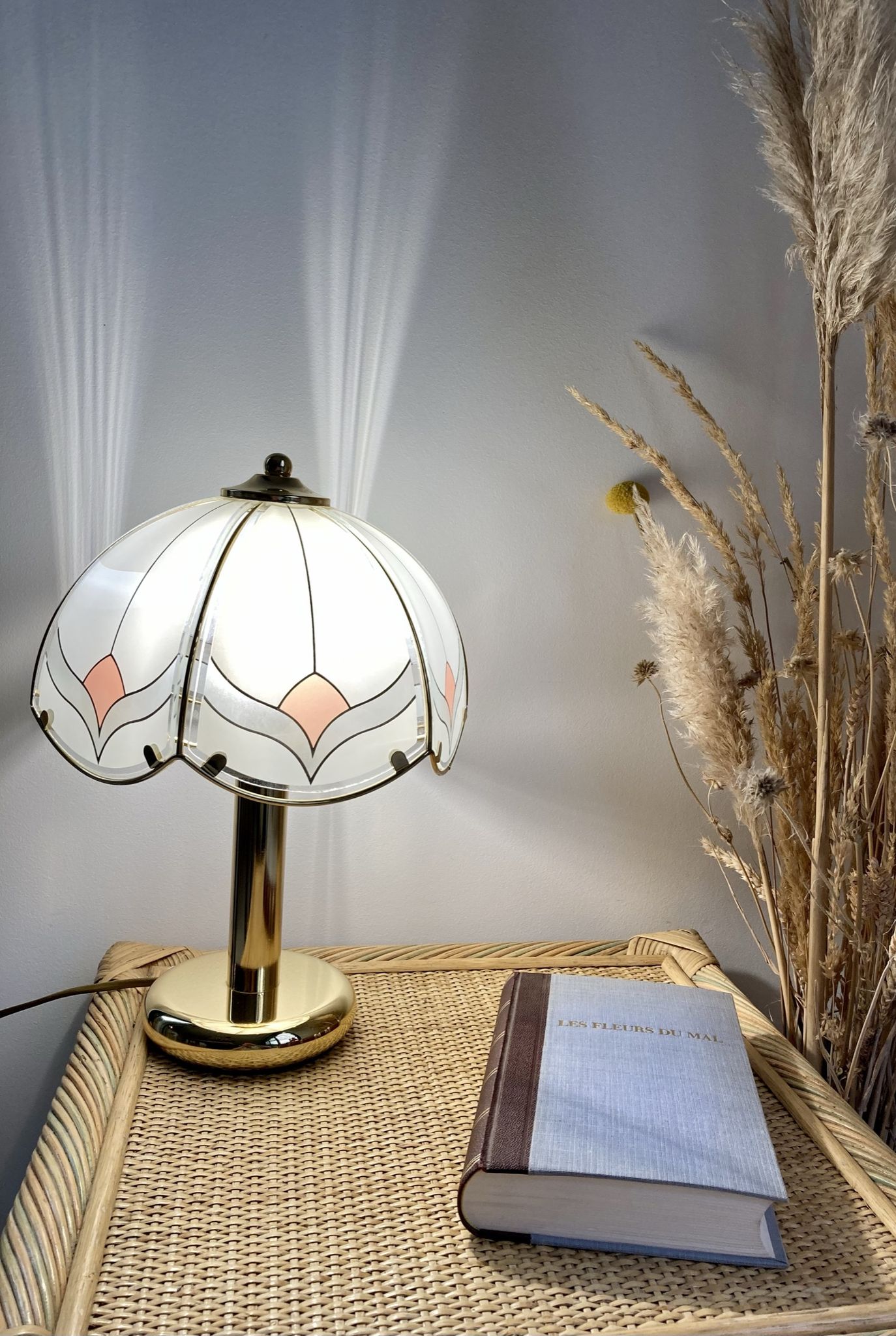 Pair of tiffany bedside lamp in glass and brass AF Cinquanta, Italy
