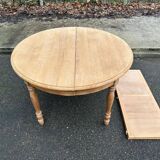 Renovated Louis Philippe 19th-century extendable round dining table 200cm