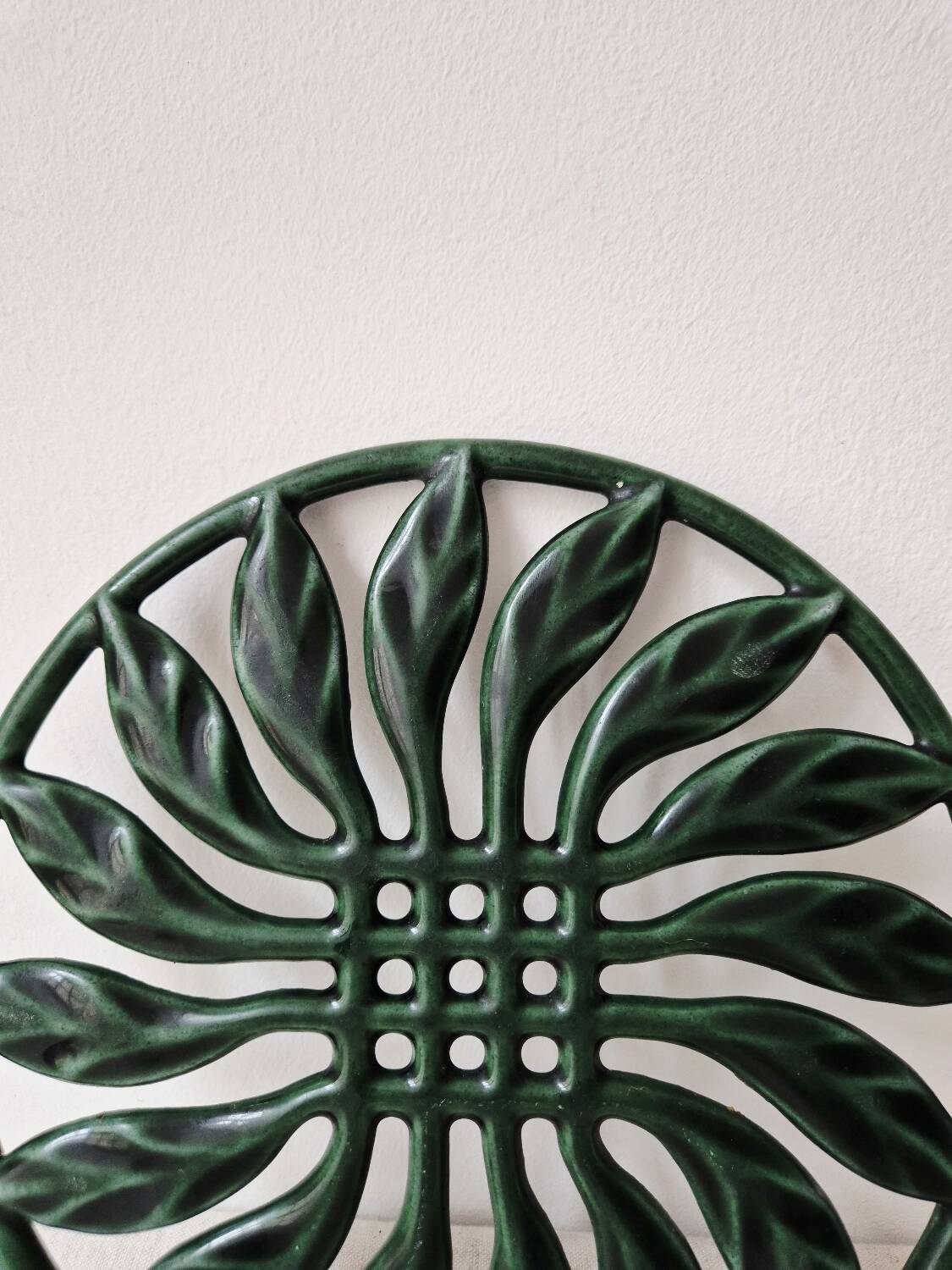 Vintage cast iron trivet - Invicta France