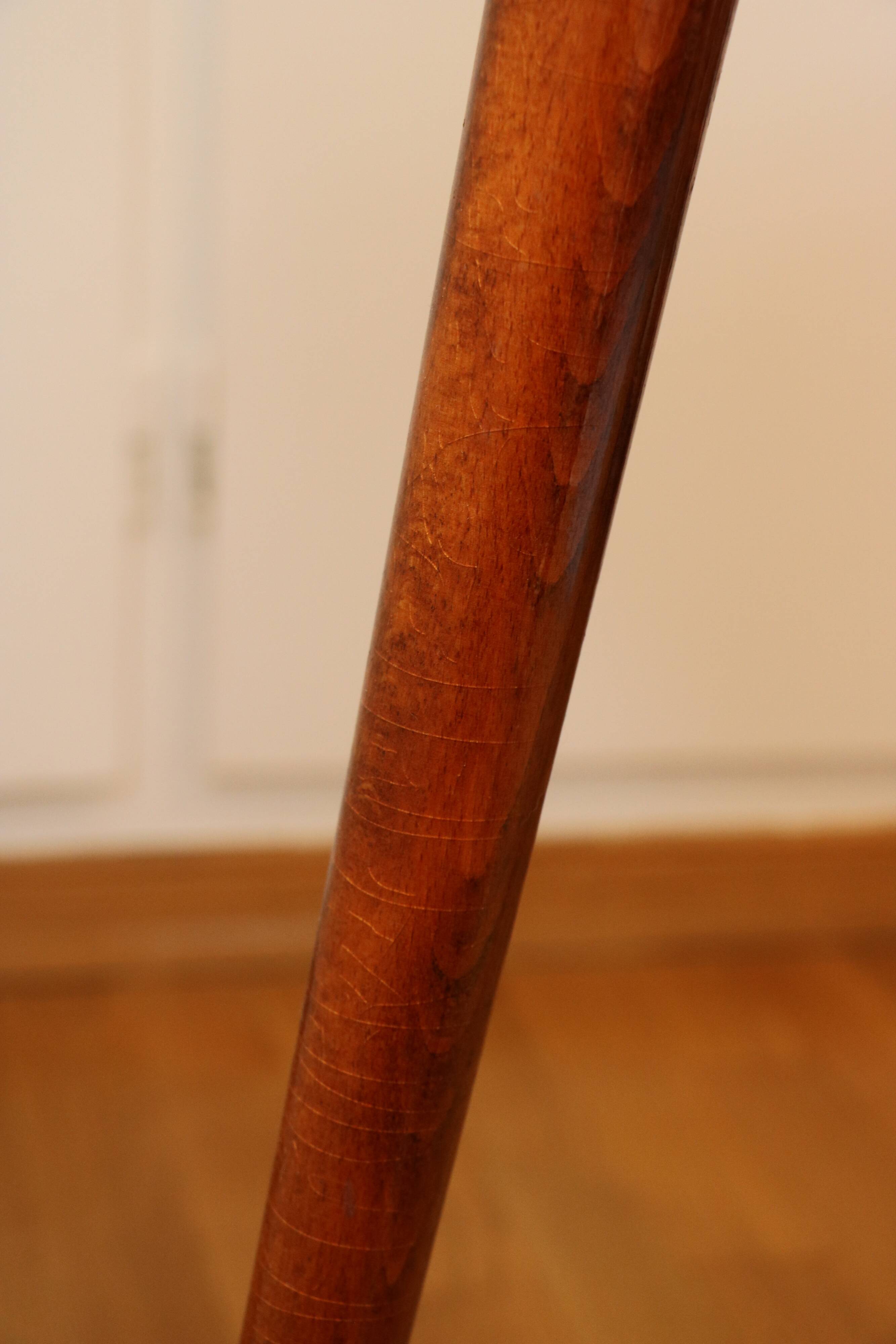 Round drop leaf table