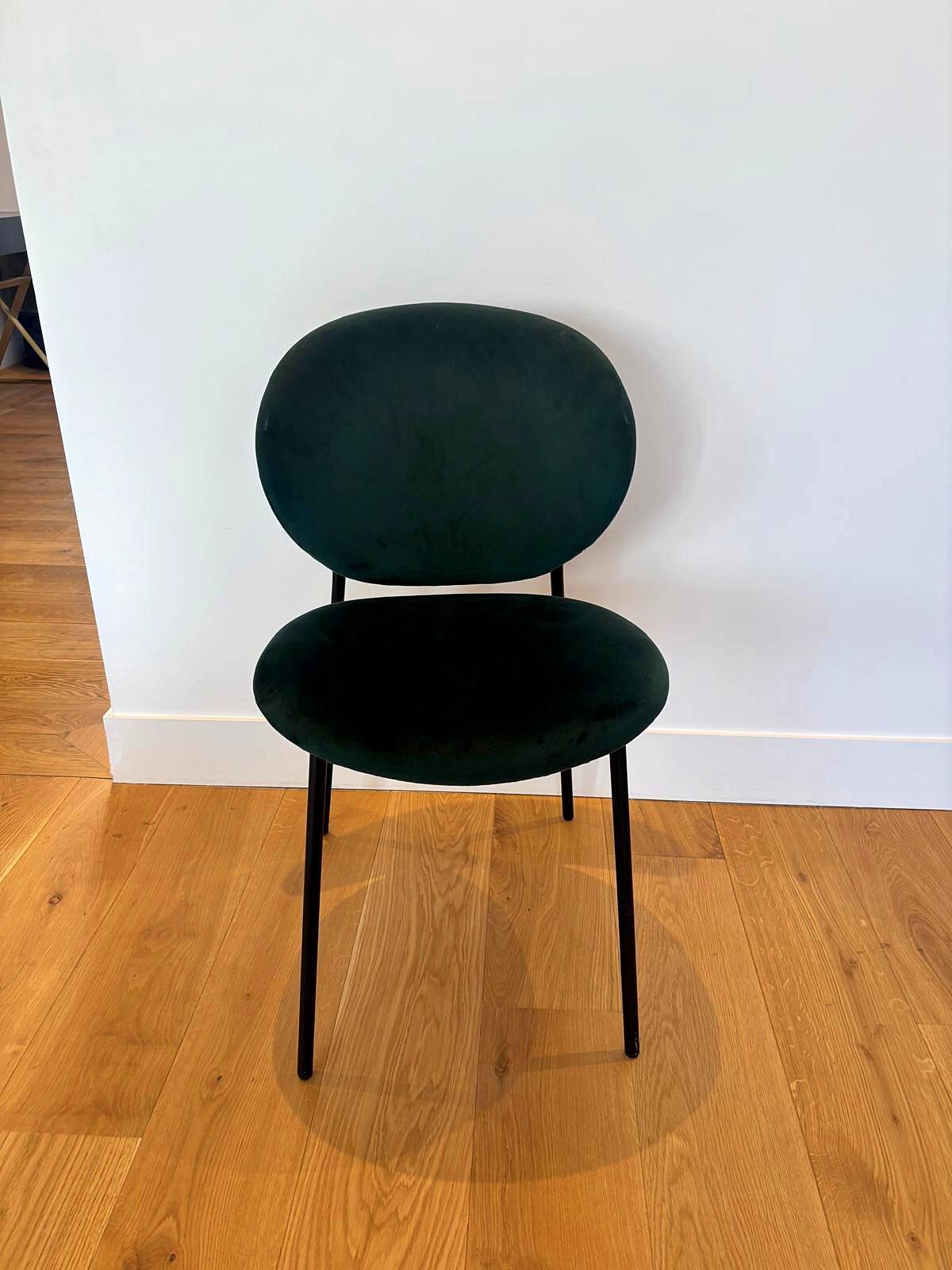 Set of 10 Calligaris Ines chairs in green velvet and tropical fabric.