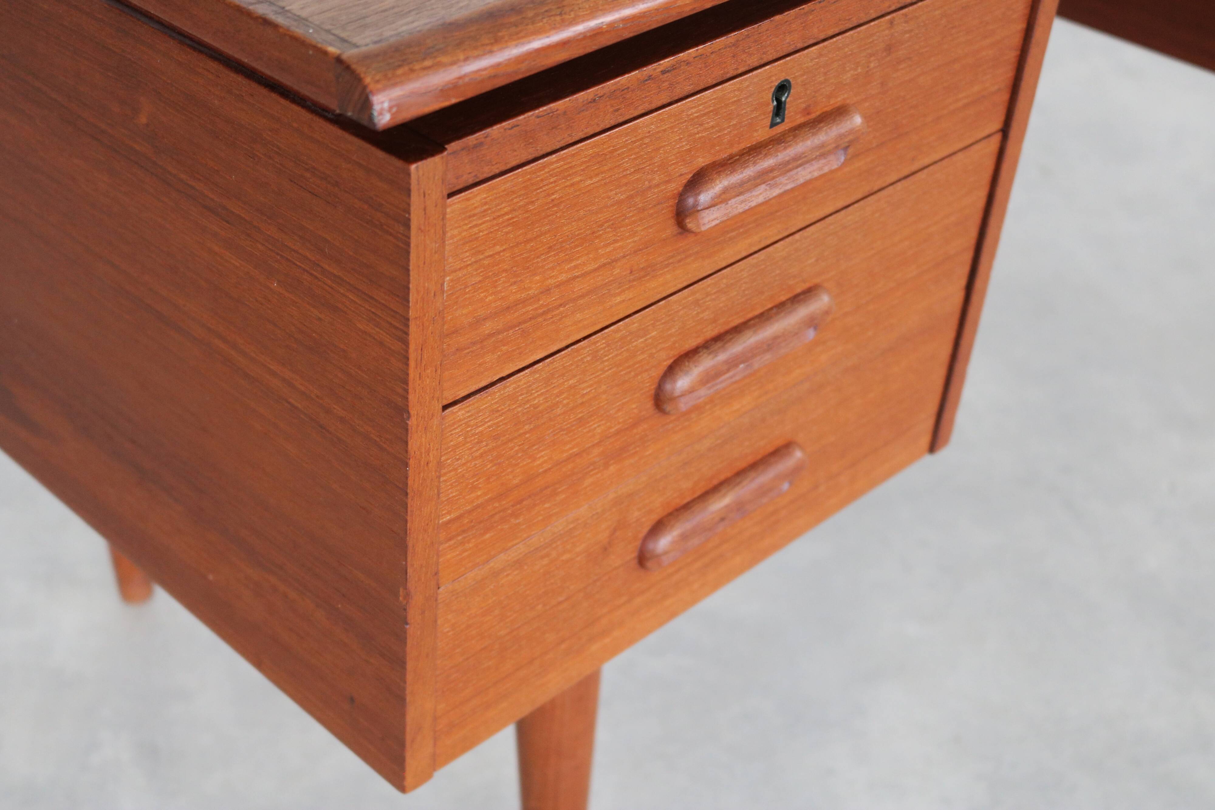 vintage desk | 1960s | teak | Danish