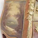 Louis XV curved chest of drawers in Martin varnished marquetry