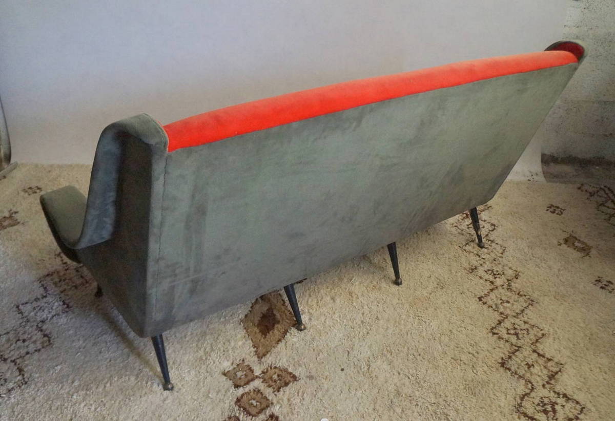 1950s bench in short velvet