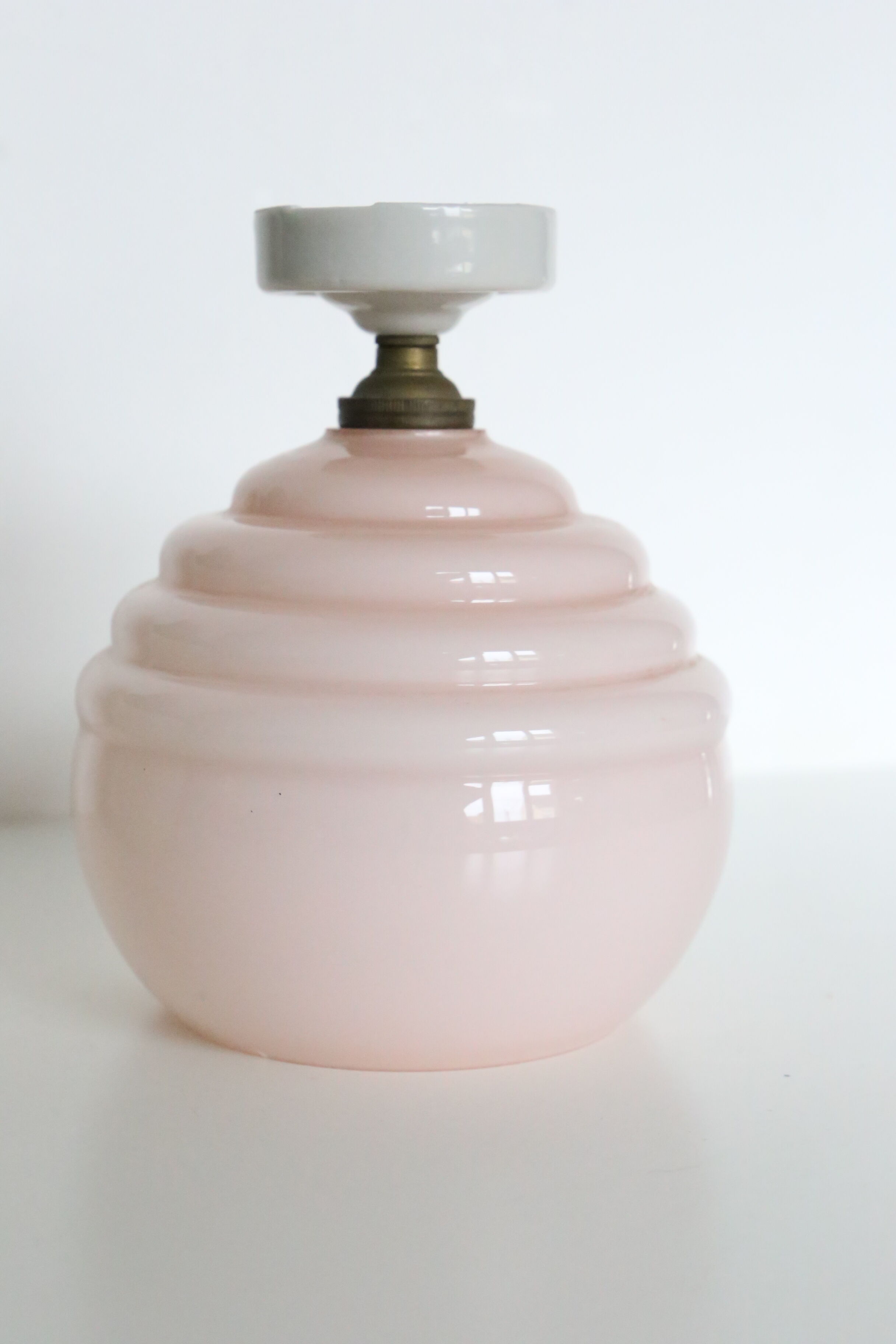 Clichy glass plafonnier ball on pedestal