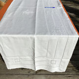 Drap 2-seater MG linen at the end of the triple-scale - open squares