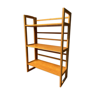 Foldable shelf