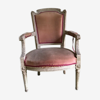 Fauteuil de style Directoire en hêtre patiné XX siècle