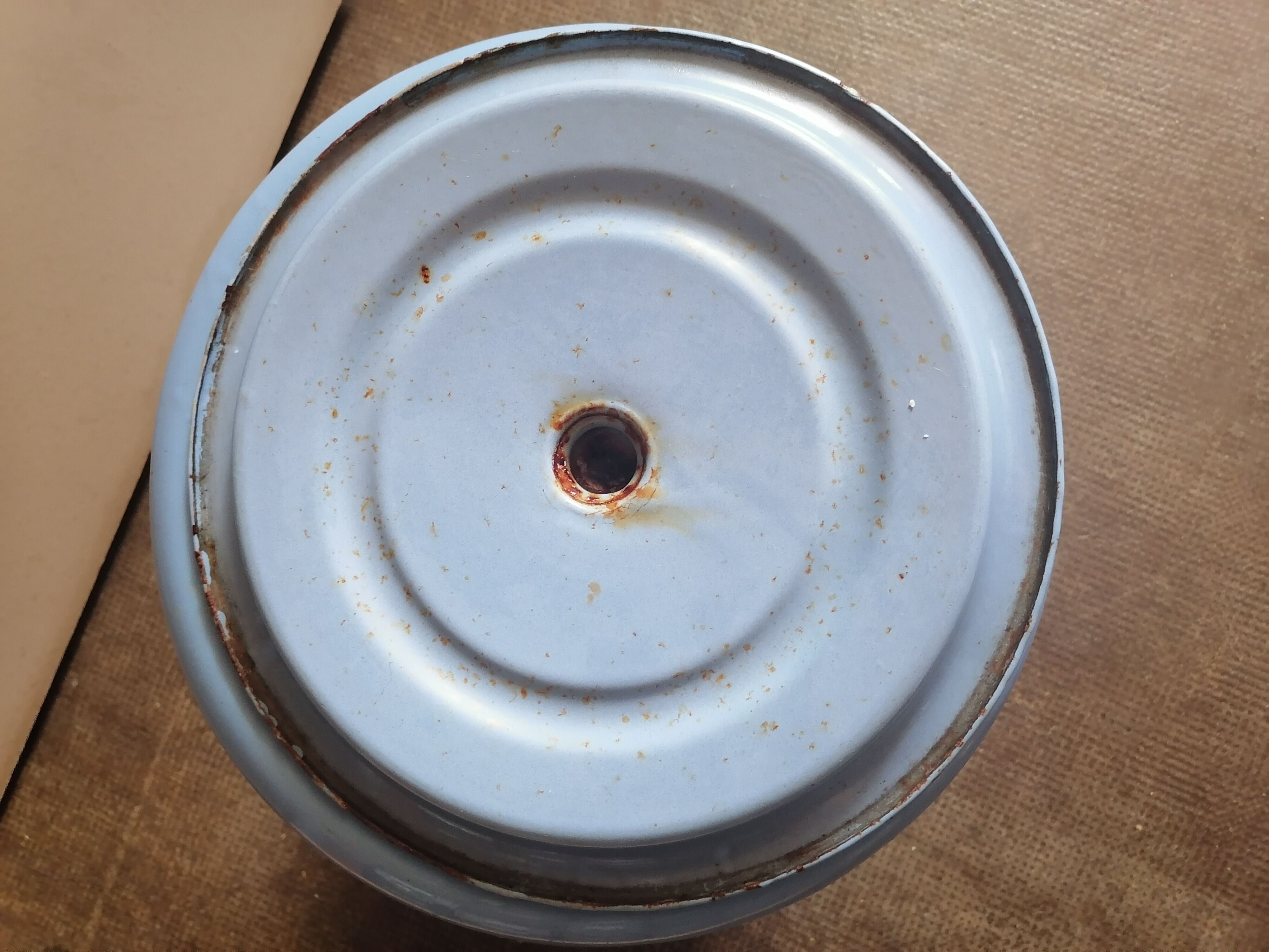 Bucket of ease 1900 enamelled chamber pot