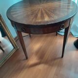 Pedestal table