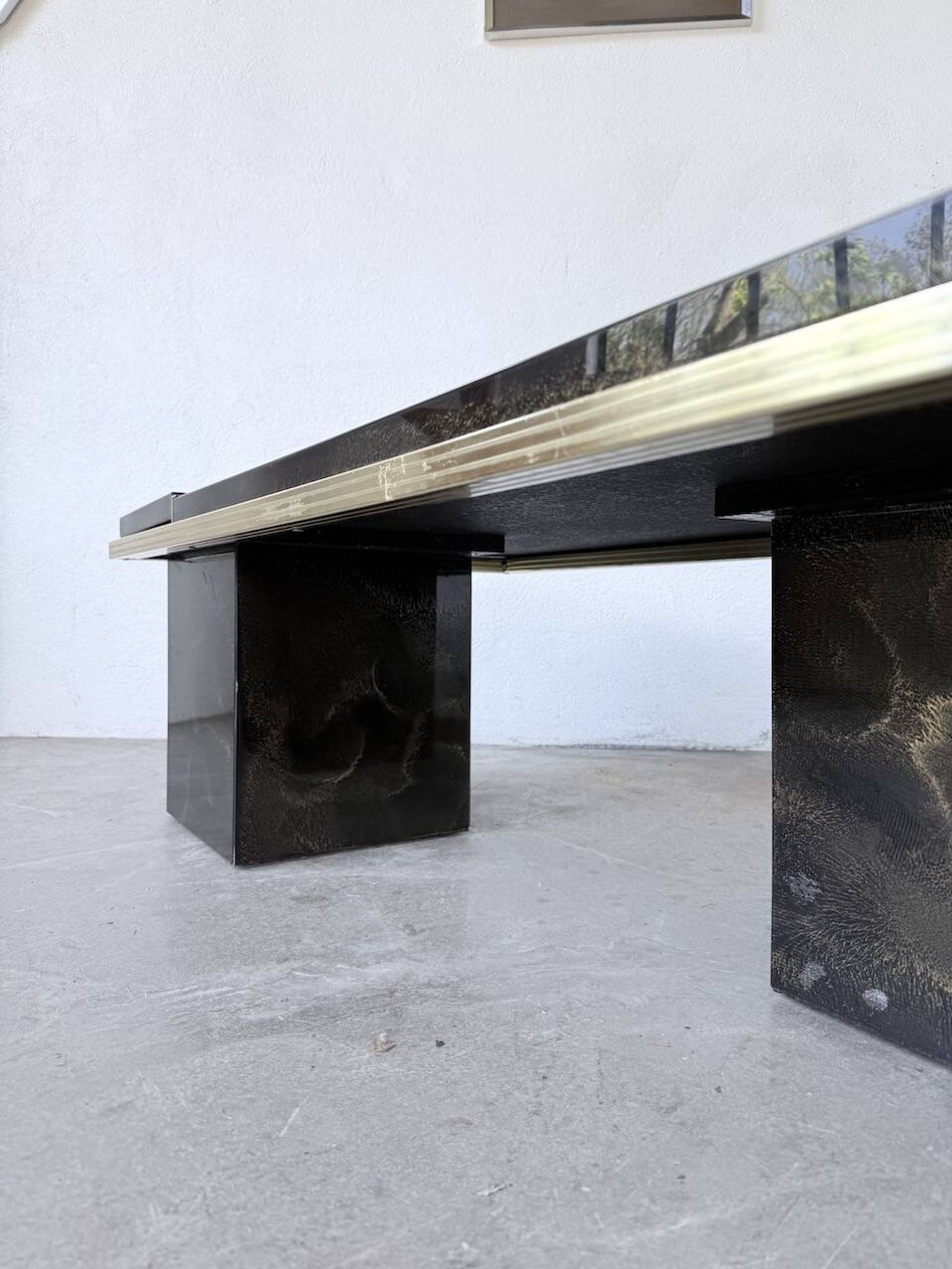 "Rizzo" lacquered and brass coffee-bar table from the 1970s.