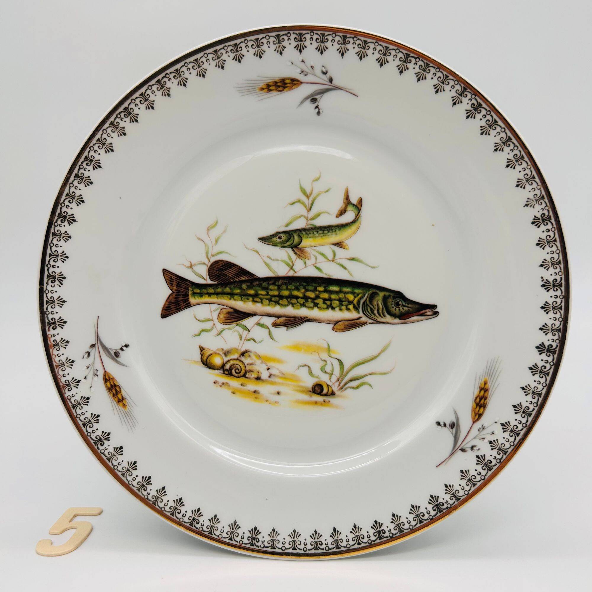 6 Limoges porcelain plates, fish pattern.