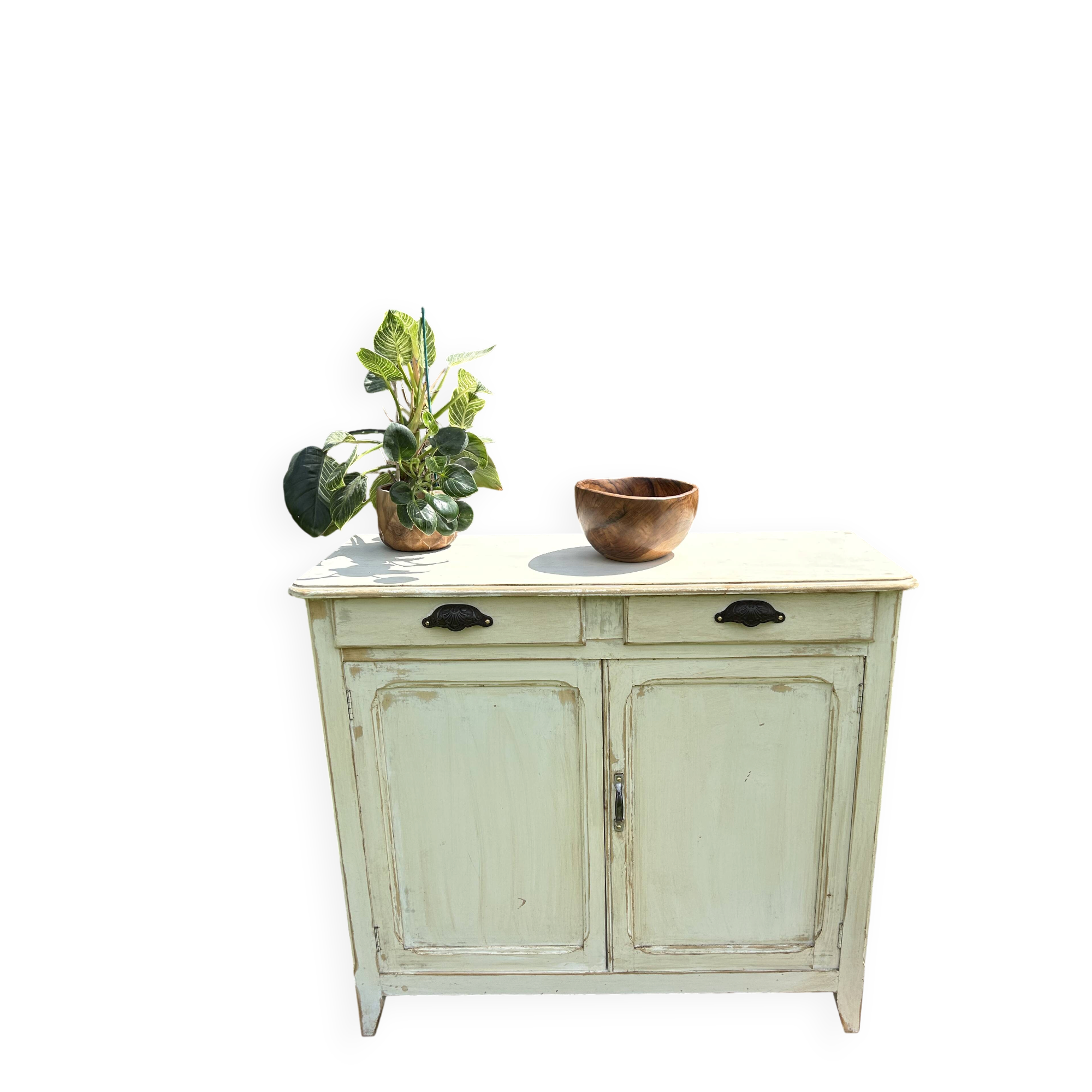 Buffet parisien vintage patine blanche