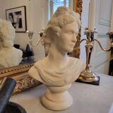 Female bust 27 cm