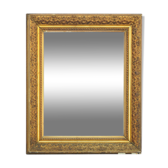 Golden rectangular mirror - 69 X 58 cm