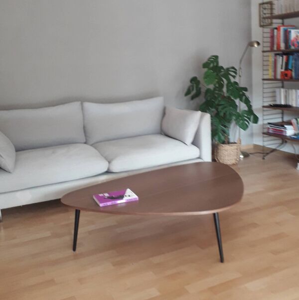 Table basse en noyer Coédition design scandinave