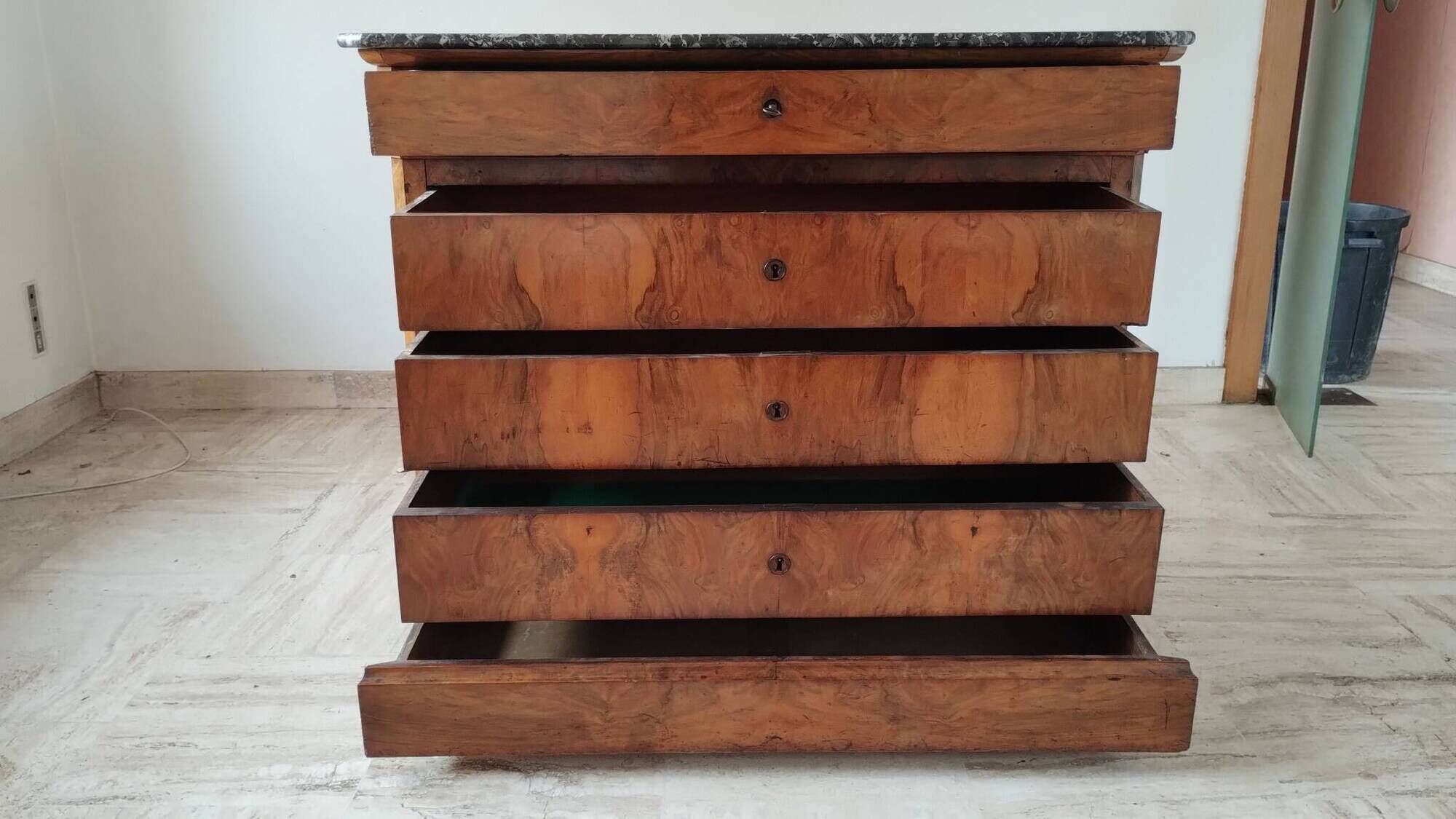 Louis Philippe style chest of drawers in marquetry wood
