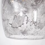 Paire de suspensions en verre de Murano marbré.