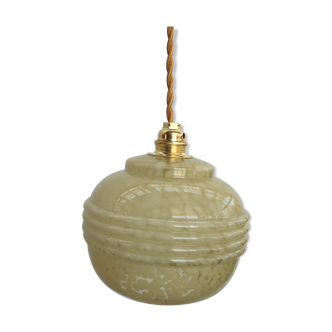 Pale yellow Clichy glass suspension