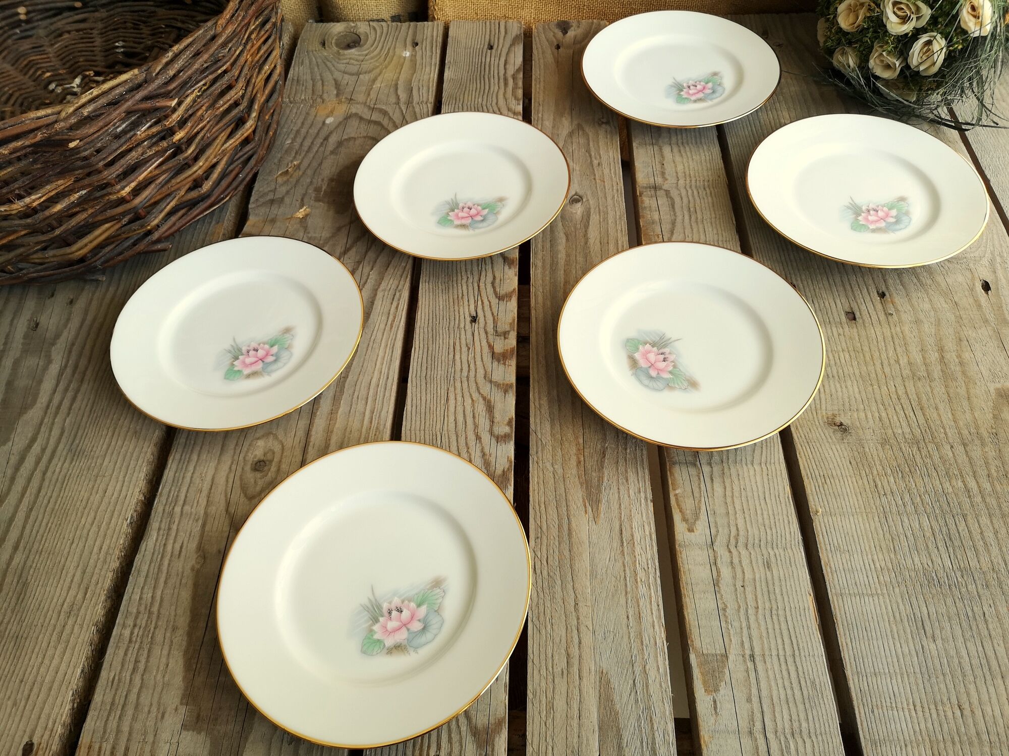 6 small plates signed Limoges France with nenuphar decor and golden border