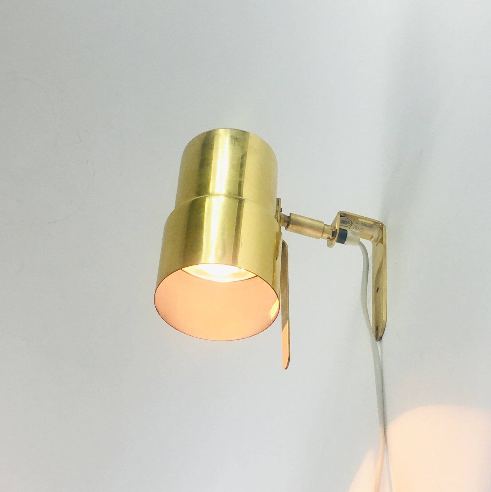 Pair of Scandinavian Polished Brass Wall Lights Model V-324 by Hans-Agne Jakobsson, Sweden, 1960s