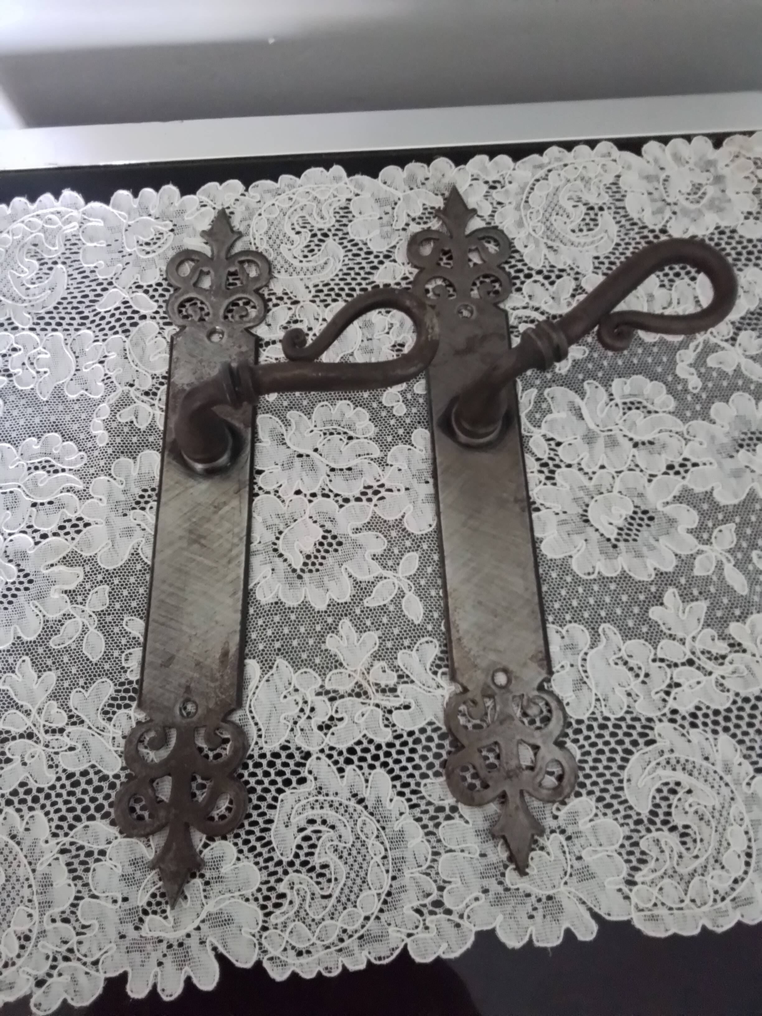 2 door handles old style