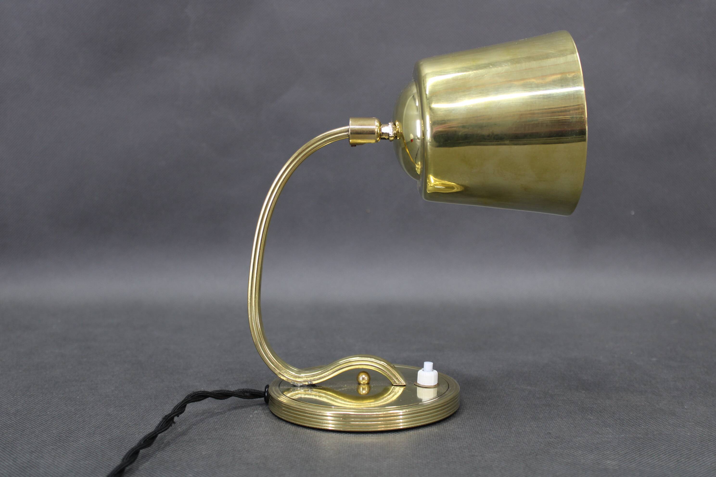 Paire de lampes de table ou murales en laiton ajustables, Tchécoslovaquie, années 1930