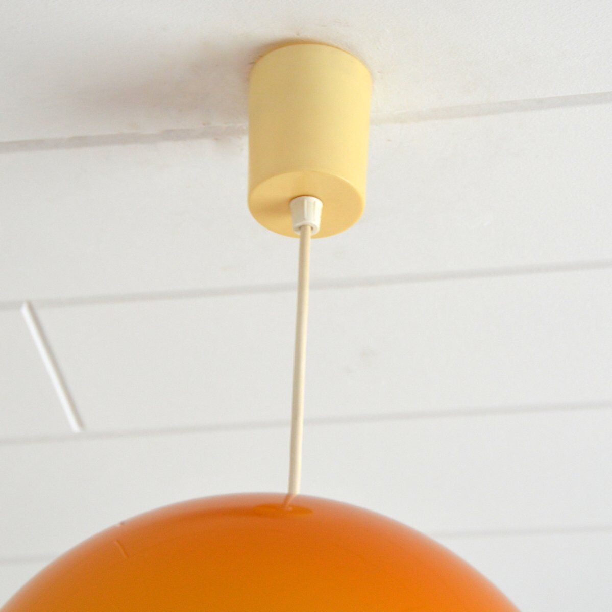Suspension opaline orange vintage design 1970s