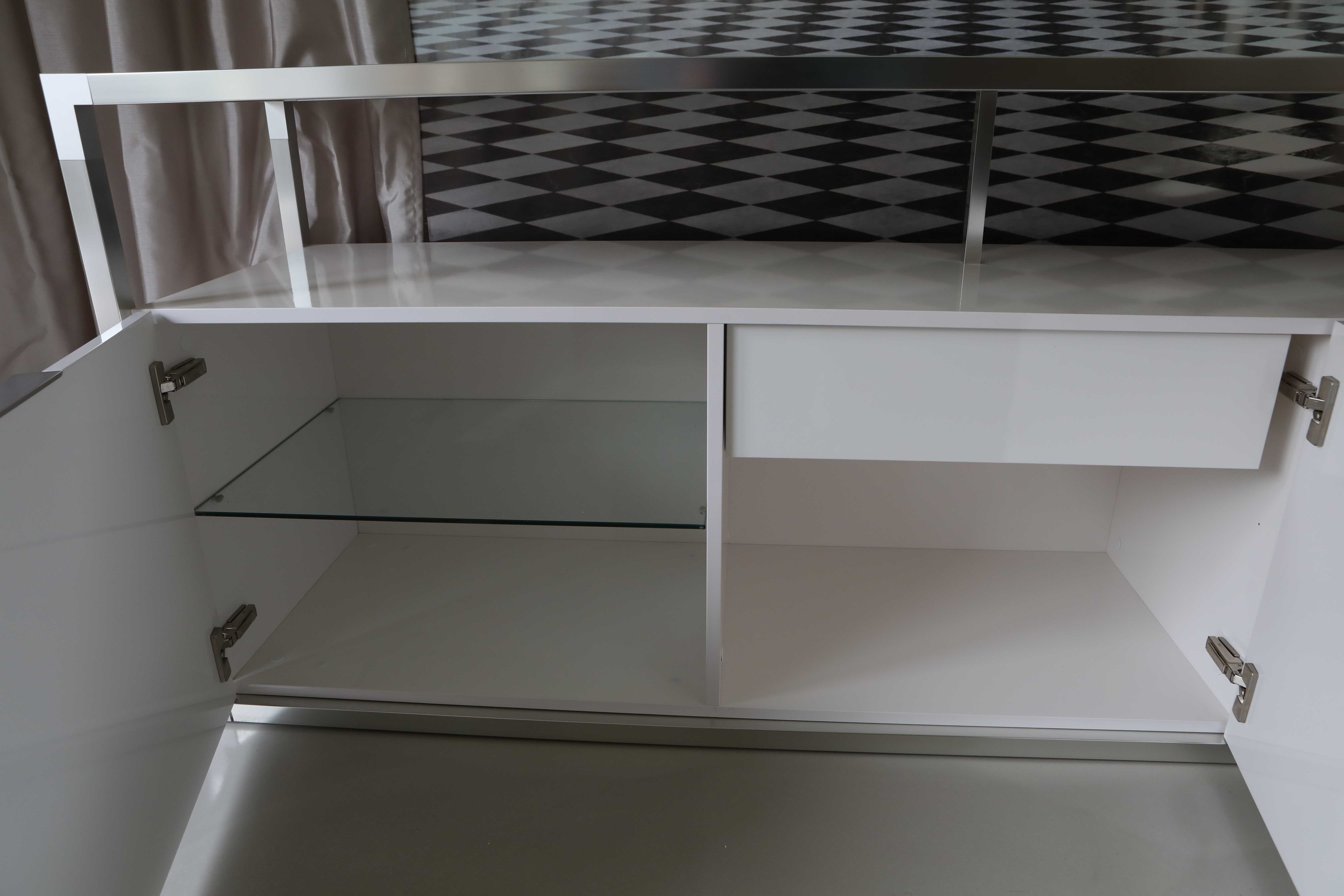 Contemporary Buffet
