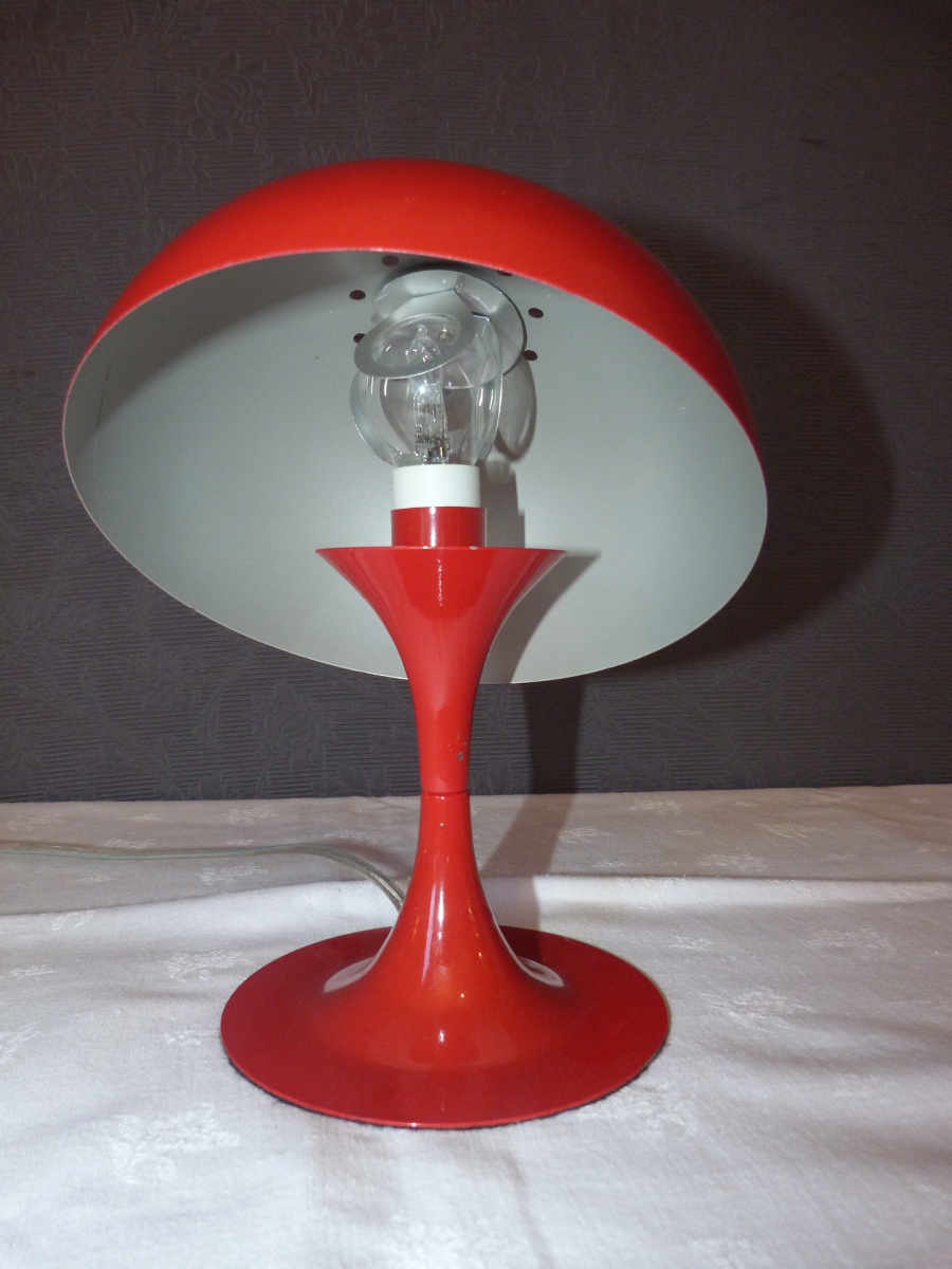 Lampe rouge vintage