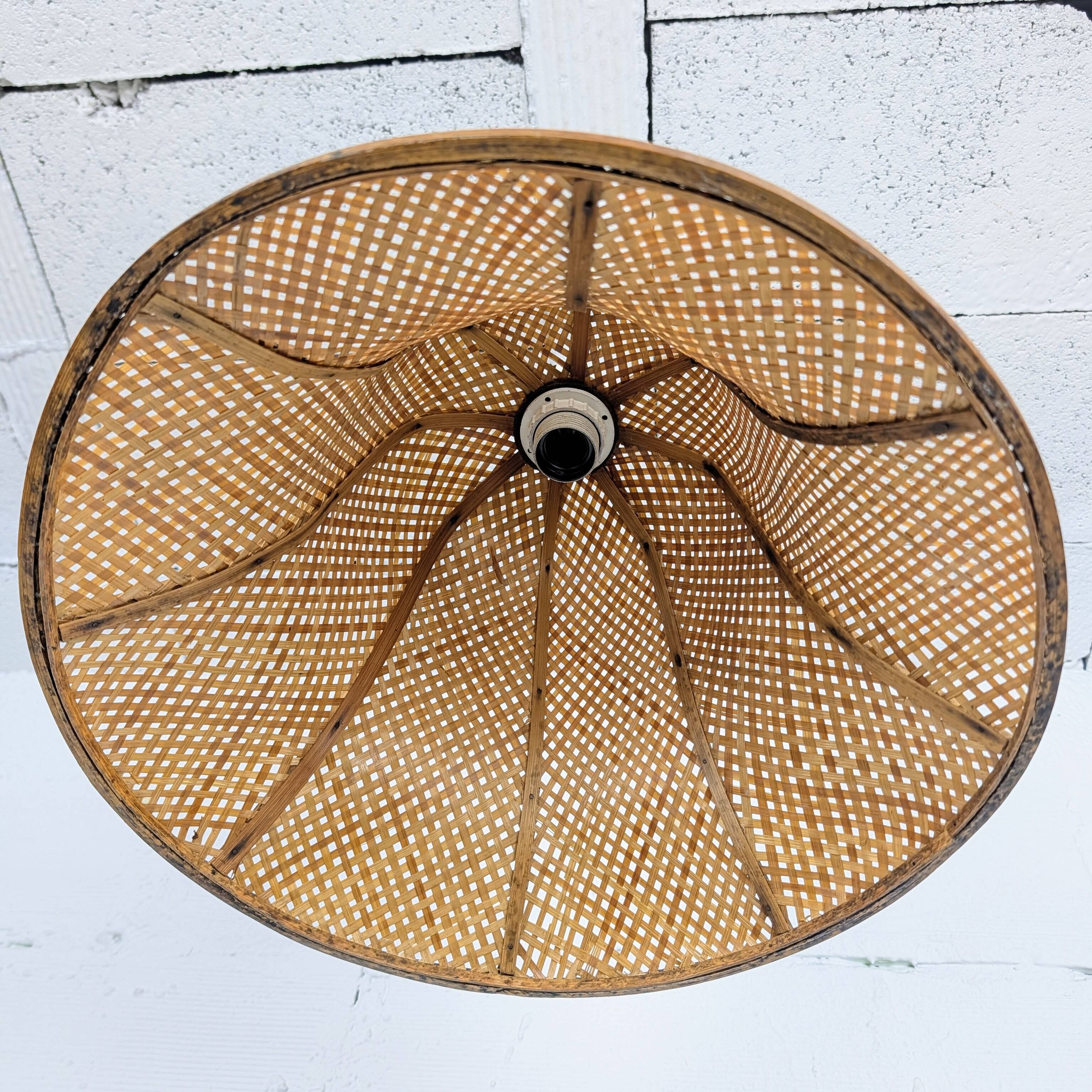 Woven rattan pendant light