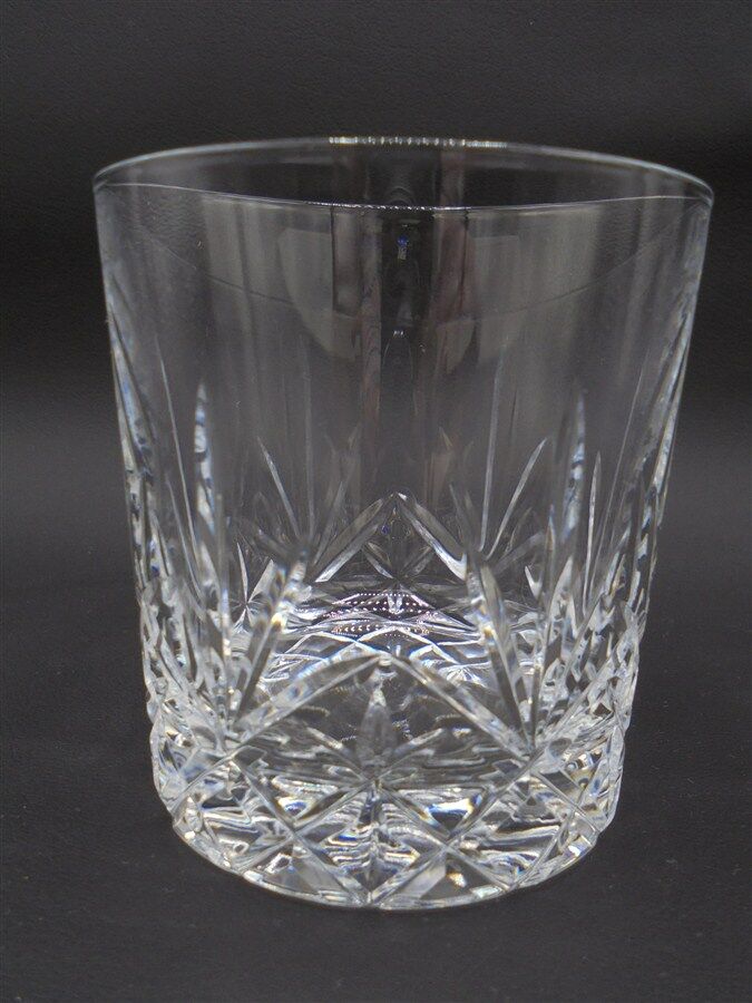 Whisky glass service