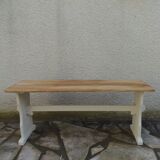 Re-enchanted bench in beige finish, with a waxed wood seat.