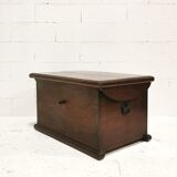 Coffre ancien chêne et laiton