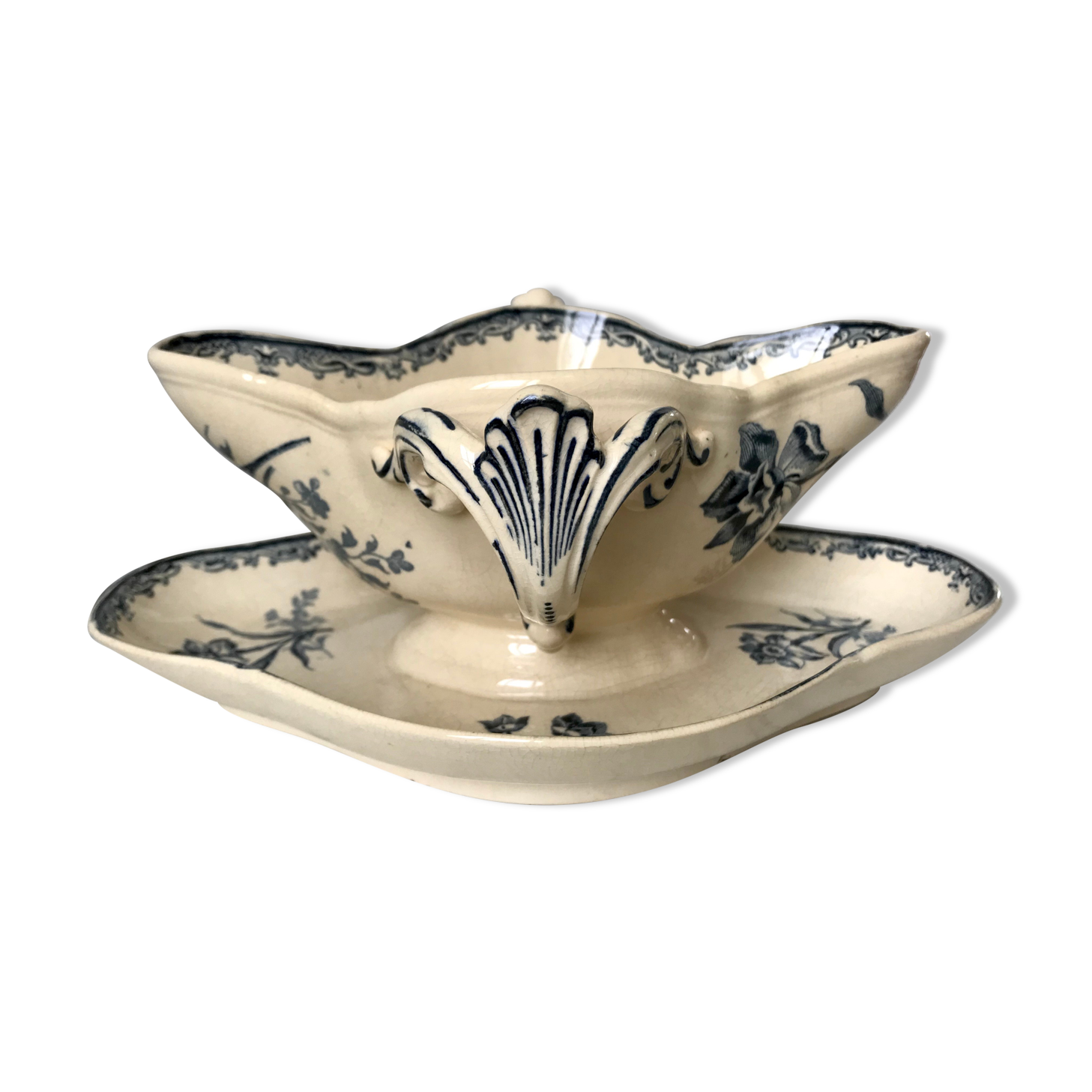 Gravy boat Terre de Fer Sarreguemines late nineteenth century