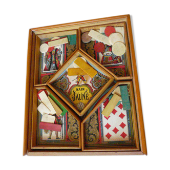 Yellow Dwarf in wooden dated 1921 with tokens