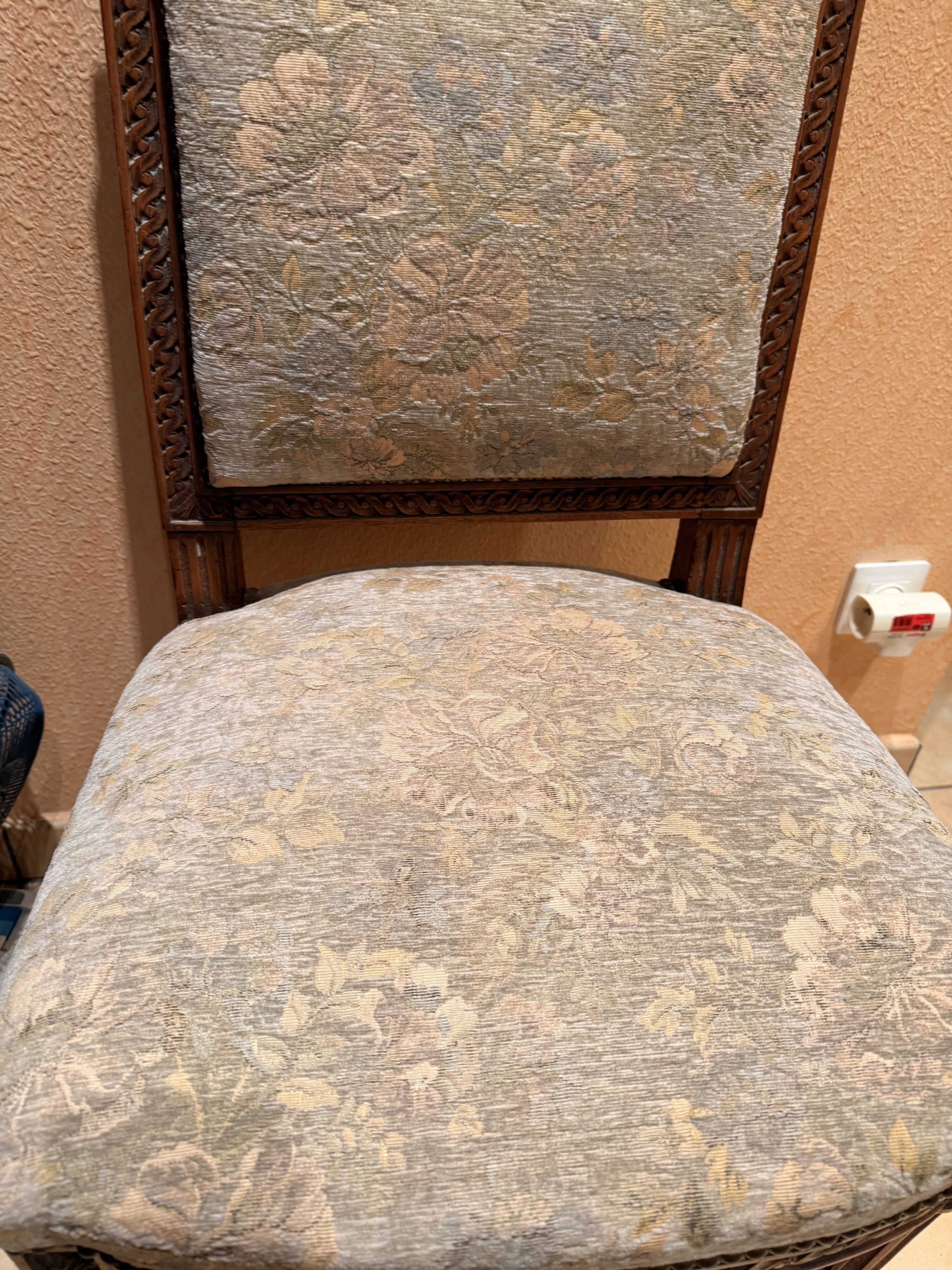 Louis XVI salon style